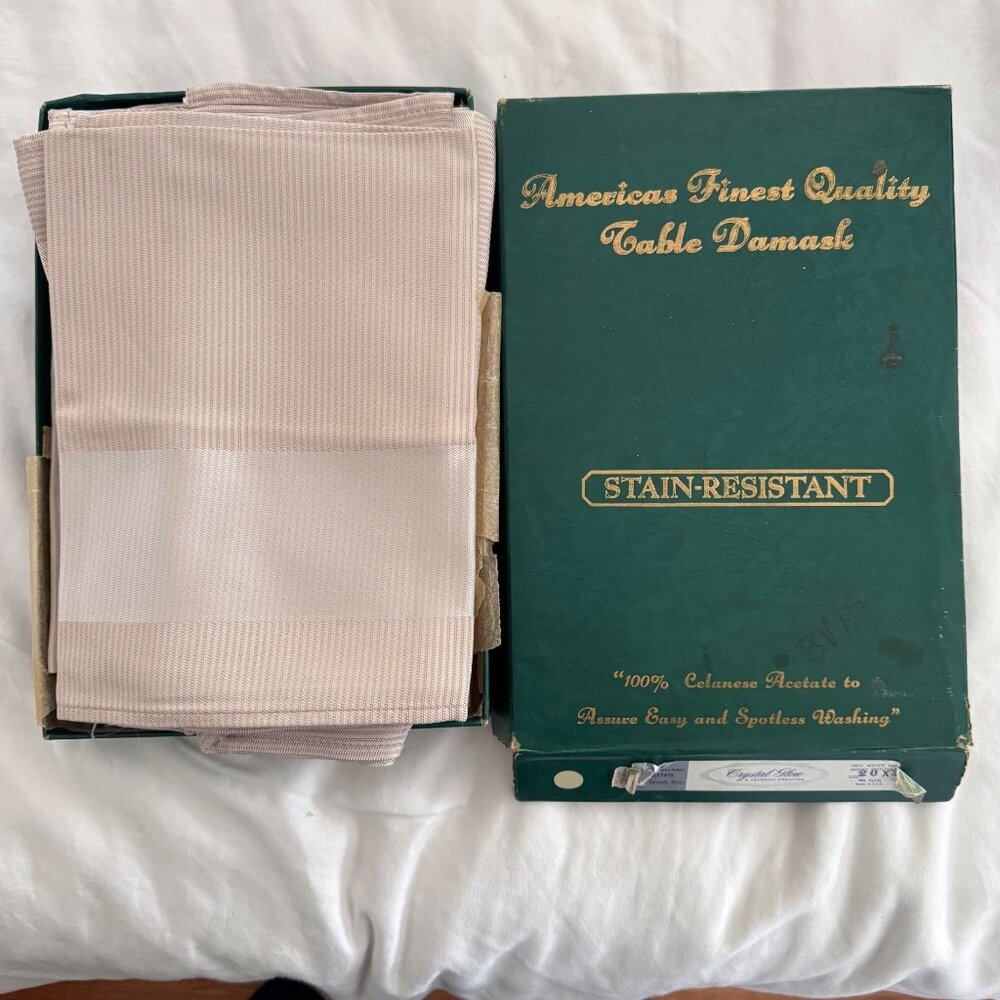 14 Crystal Glow Vintage Celanese Acetate Stain-Resistant Napkins Table Damask